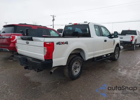 2022 Ford F250 Super Duty z USA, uszkodzony, nr VIN 1FT7X2B67NEF29253
